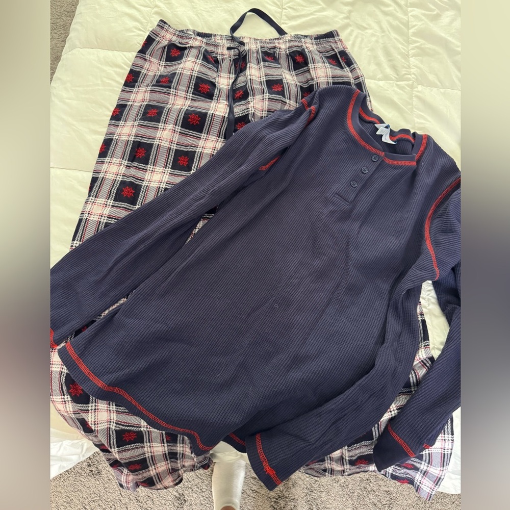 Pajama Graham women’s Christmas pajamas size small